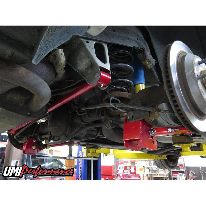 UMI 2020B 8202 FBody Tubular NonAdj. Panhard Bar, Black