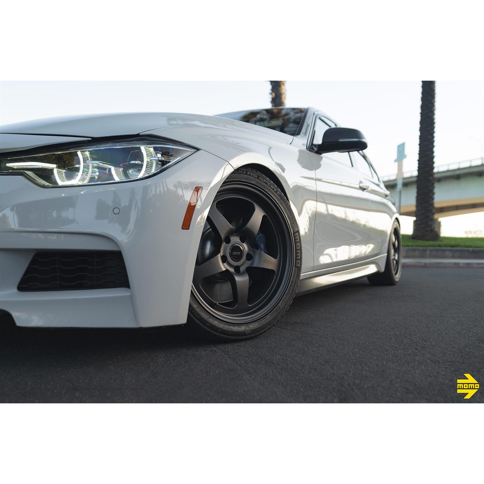 MOMO M11078065P40 17x8 Etna Wheel, 5x114.3, Gloss Black